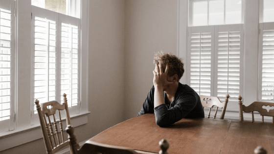 fatigue email - pexels